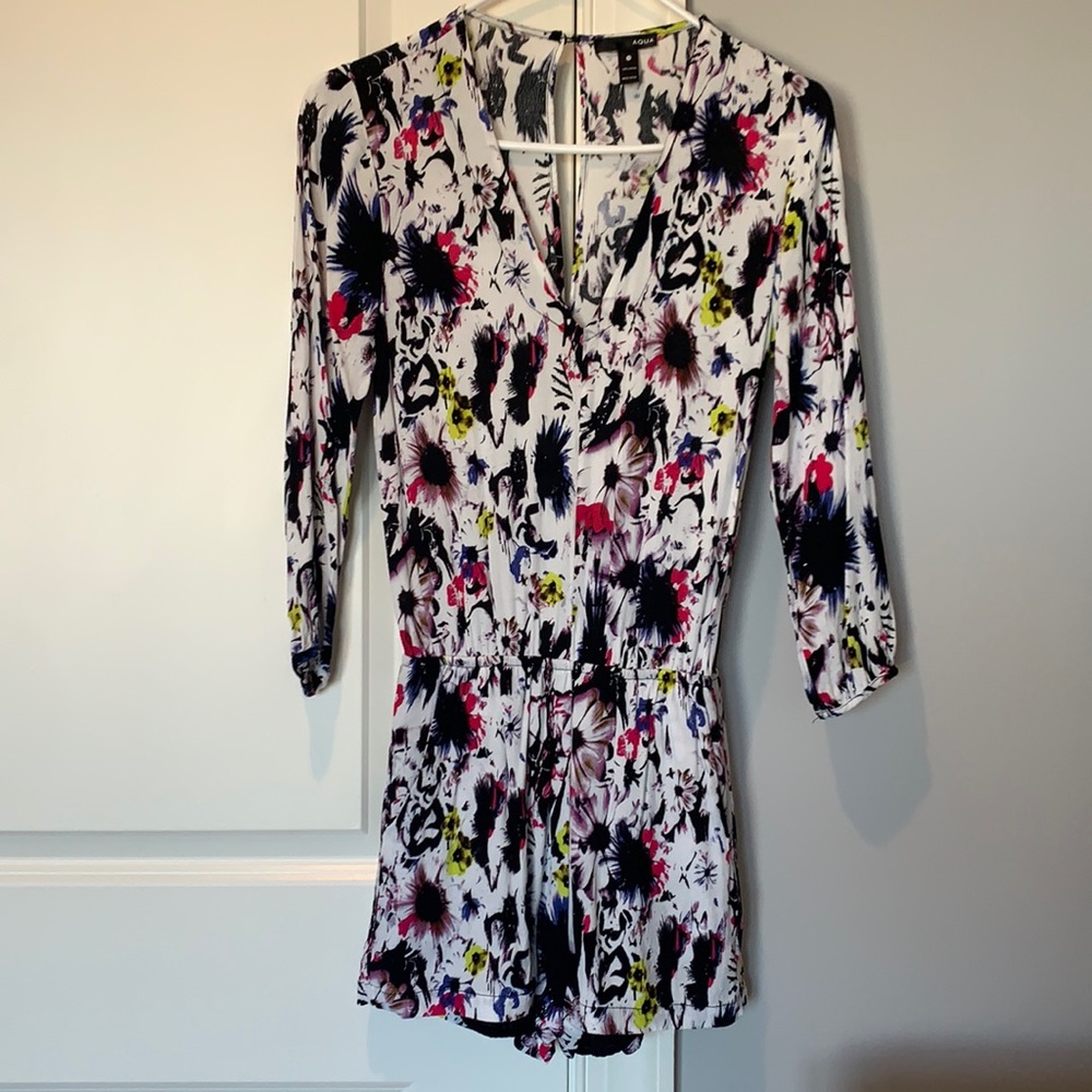Long sleeve short romper